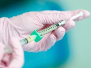 Double vaccination en France, un débat relancé avec l’arrivée de l’hiver