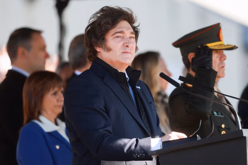 Argentine : le ministre des Affaires étrangères démissionne à la veille des élections de mi-mandat @AP