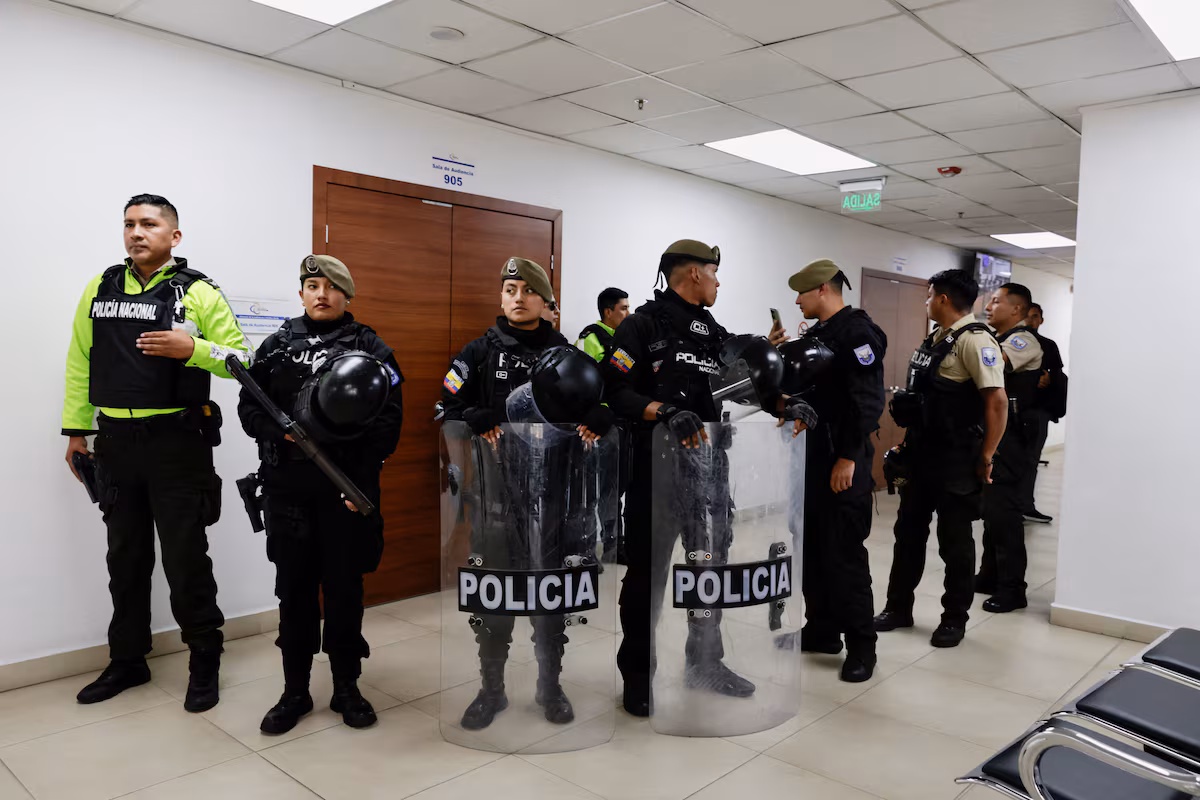 Équateur - détention provisoire ordonnée dans le complot d’assassinat du candidat Fernando Villavicencio @AP