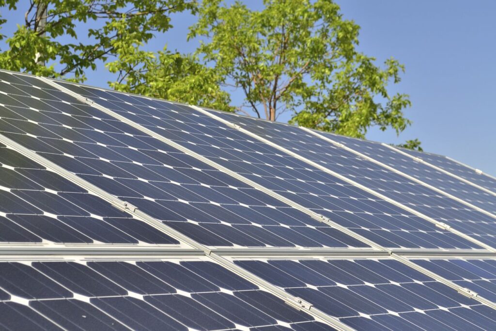 Everwatt en faillite : la plus grande toiture solaire de Bordeaux cherche un sauveur @rawpixel