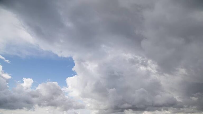 Météo mercredi 24 septembre : une ambiance de Toussaint avec pluie, vent et premiers flocons en montagne