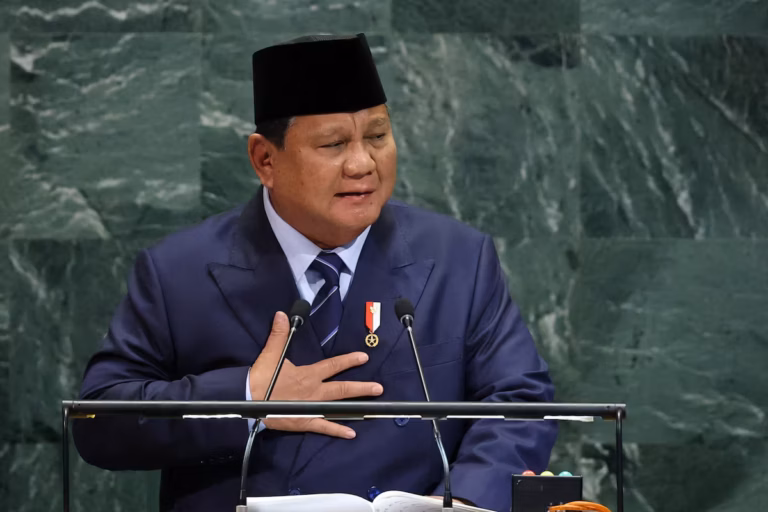 Indonésie - le président Prabowo défend son programme de repas gratuits malgré une intoxication massive @AP