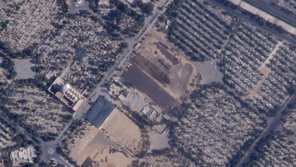 Iran - une fosse commune de victimes de la révolution de 1979 transformée en parking à Téhéran @AP