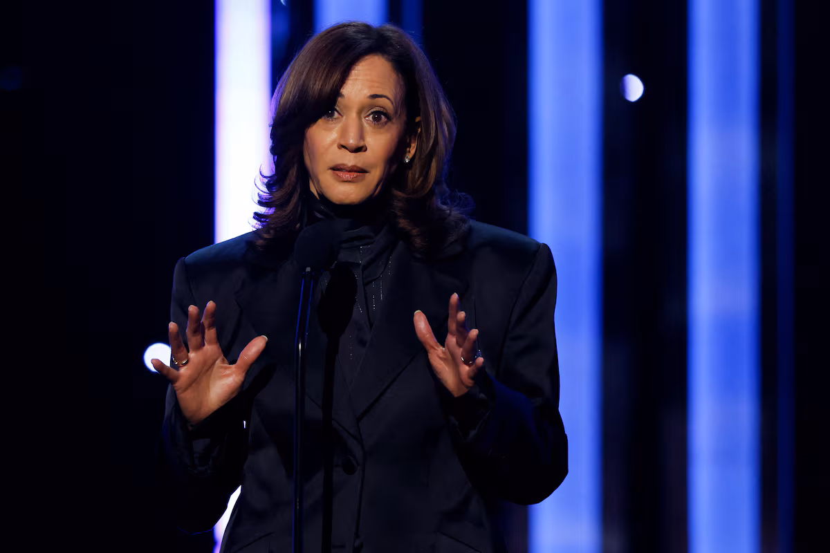 Kamala Harris juge « imprudent » d’avoir permis à Joe Biden de briguer un nouveau mandat en 2024 @AP