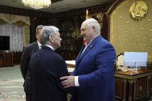 Prisonniers biélorusses libérés : entre gratitude envers Trump et amertume face à l’exil