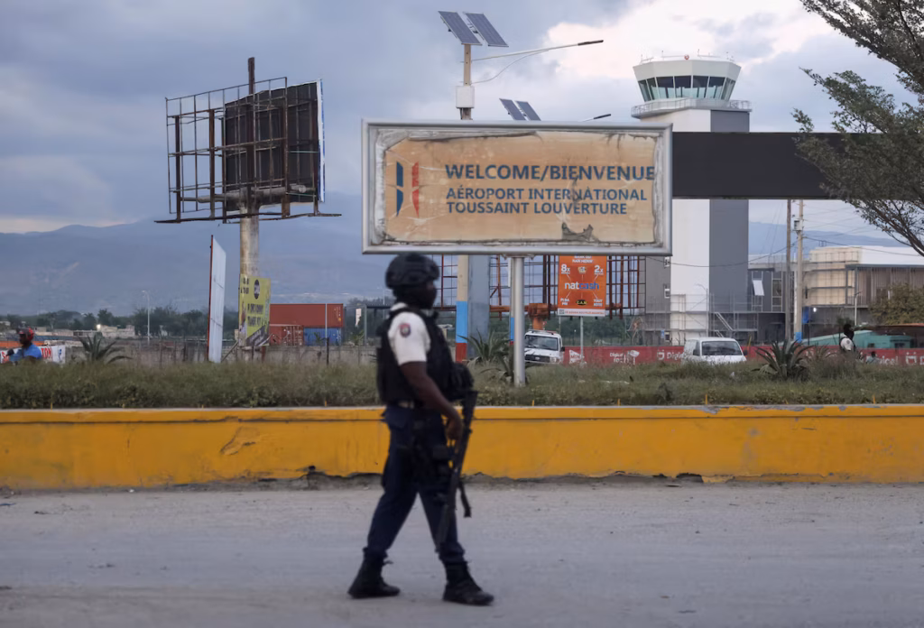 La FAA prolonge l’interdiction des vols américains vers Port-au-Prince jusqu’en mars 2026 @AP