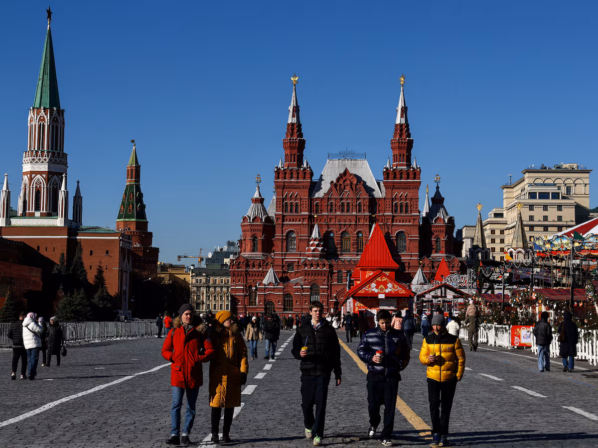 La Russie envisage une hausse de la TVA pour combler son déficit budgétaire @AP