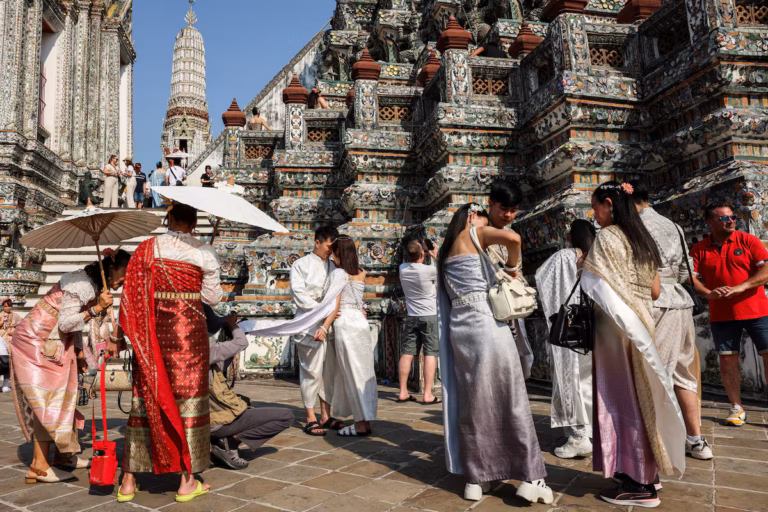 La Thaïlande vise l’arrivée de 2 millions de touristes chinois supplémentaires d’ici la fin de l’année @AP
