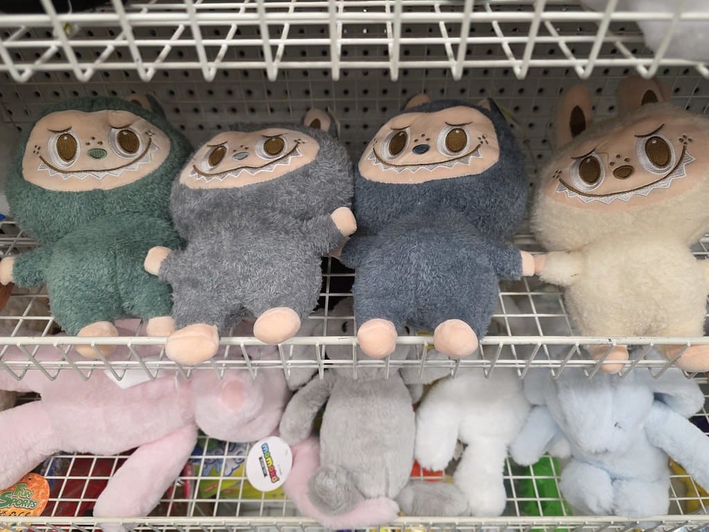 Labubu - l’armée des fausses peluches débusquée par les douanes @flickr