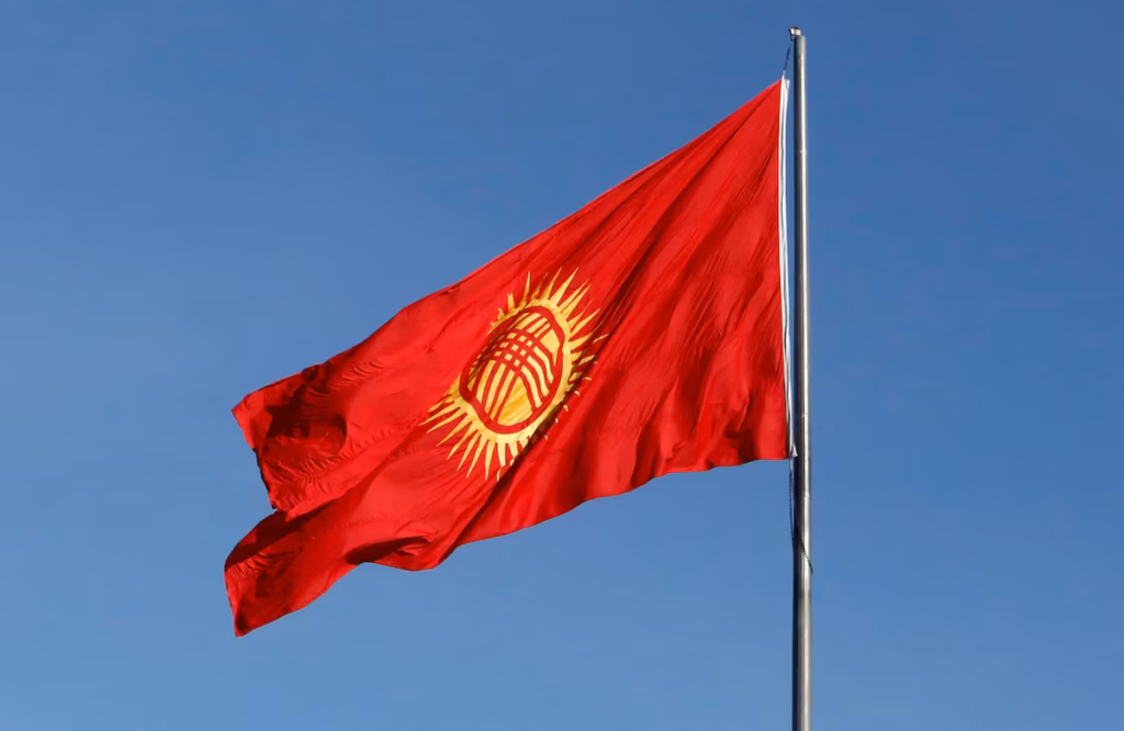 Le Kirghizistan organise des élections législatives anticipées en novembre @AP