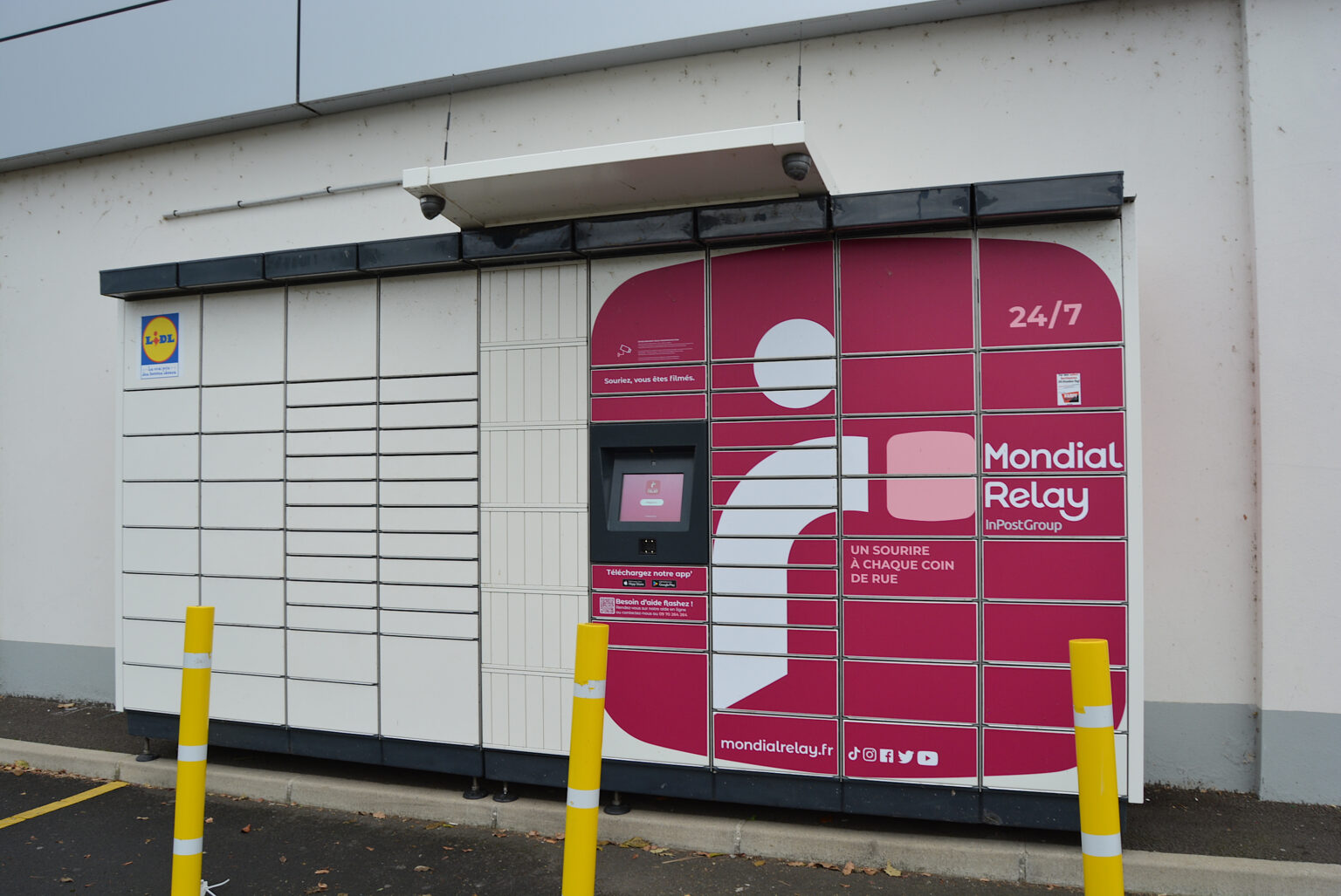 Livraisons - les Français restent fidèles au point relais @AP