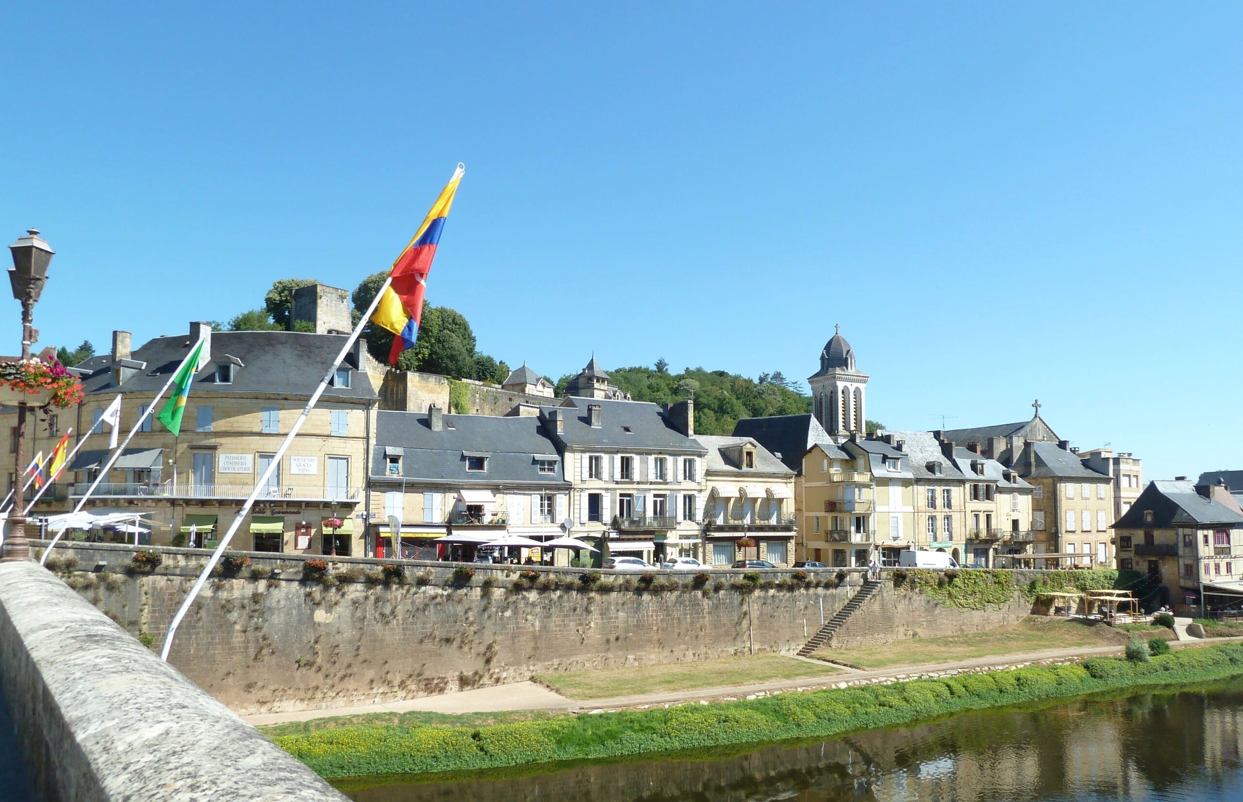 Montignac-Lascaux - un couvre-feu pour mineurs face aux dégradations nocturnes @wikipedia commmons