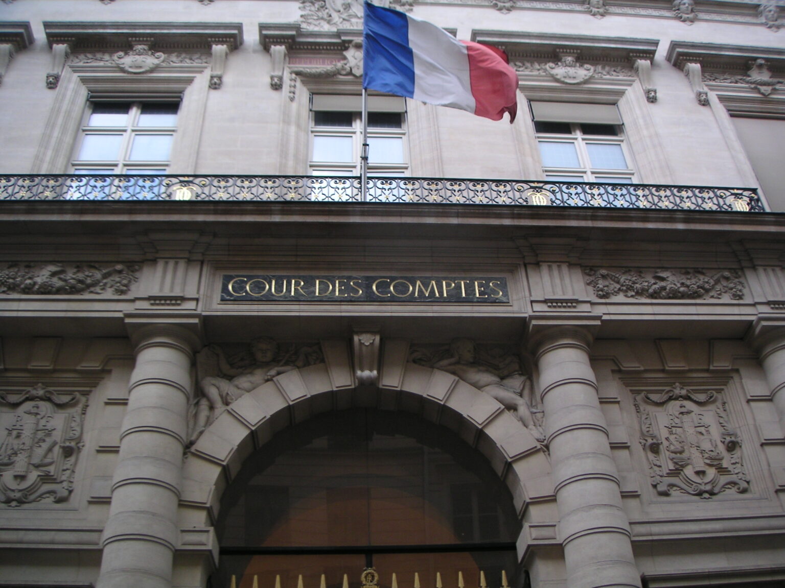 Paris, la Cour des comptes veut réécrire la fiscalité industrielle @wikipedia commons