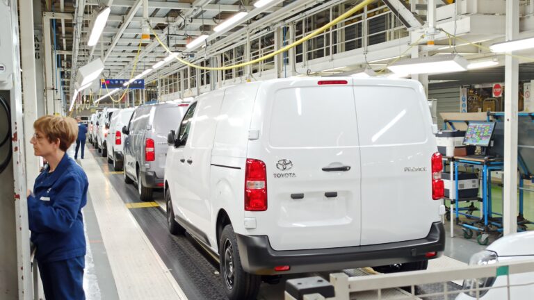 Vol massif de pièces détachées chez Stellantis : deux intérimaires interpellés à Vesoul @wikipedia commons