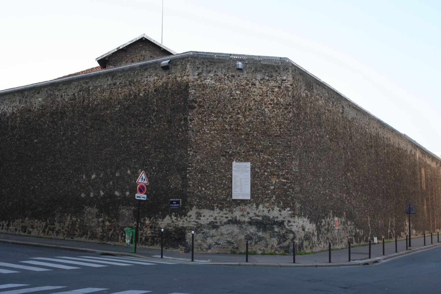 Prison de la Santé - un détenu retrouvé carbonisé dans sa cellule @Wikipedia commons