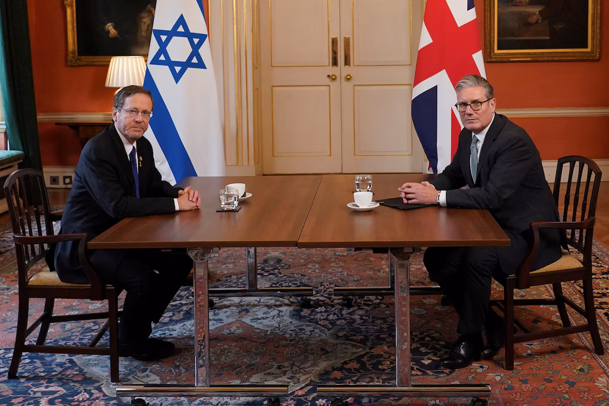 Rencontre tendue entre Keir Starmer et Isaac Herzog à Downing Street sur Gaza et le Qatar @AP