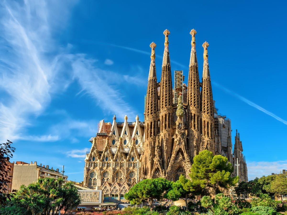  Sagrada Familia - la tour centrale bientôt achevée, mais la basilique reste incomplète