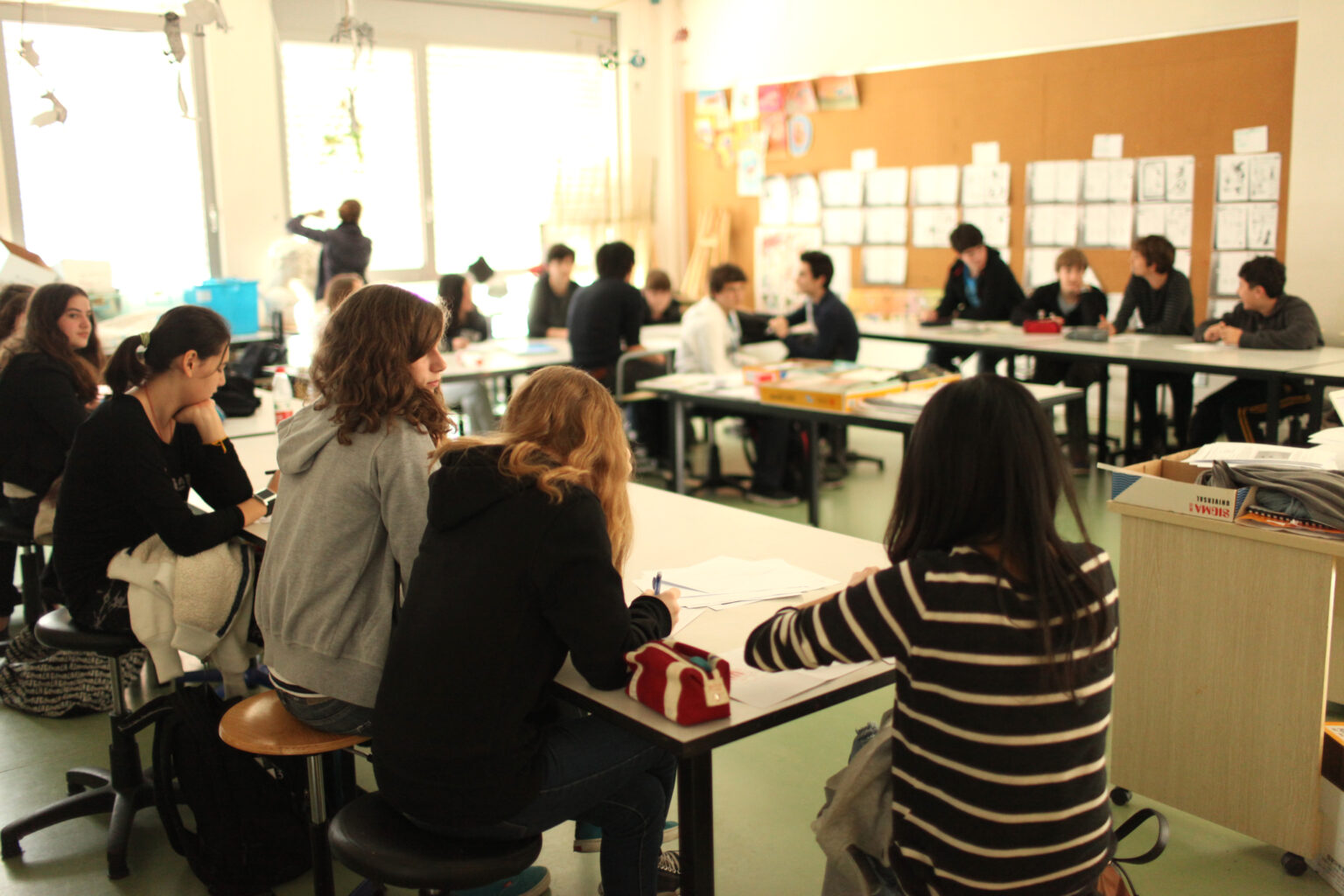 Sceaux - un lycée privé d’infirmière scolaire depuis deux ans, enseignants et élèves à bout @wikipedia commons