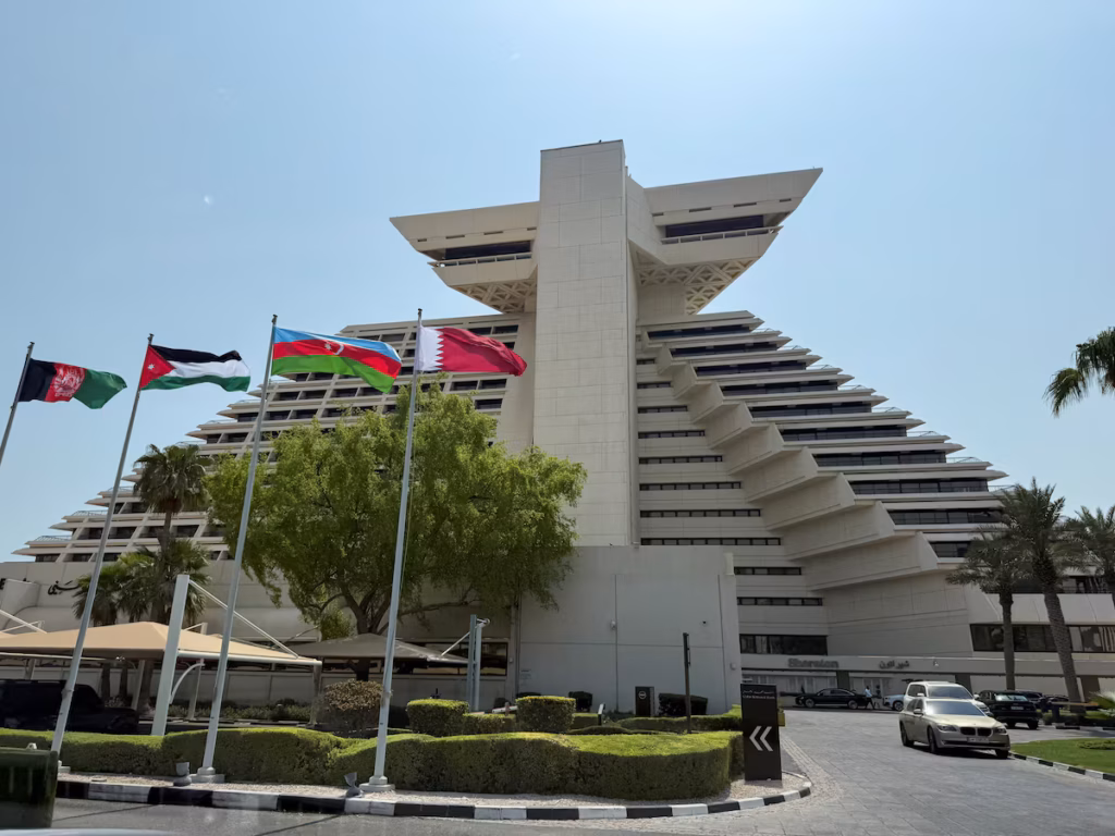 Sommet arabe-islamique à Doha - les dirigeants s’apprêtent à soutenir le Qatar après la frappe israélienne @AP