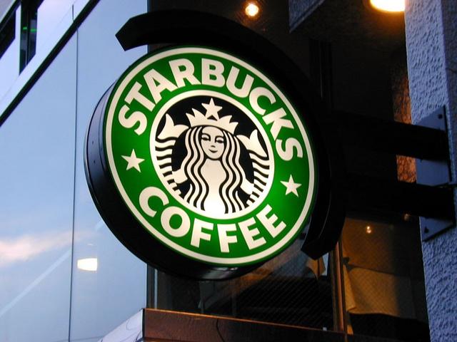 Starbucks Chine valorisé jusqu’à 5 milliards de dollars par les soumissionnaires @wikipedia commons