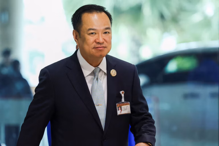 Thaïlande - le parti au pouvoir réclame des élections anticipées alors qu’un rival reçoit un soutien décisif @AP