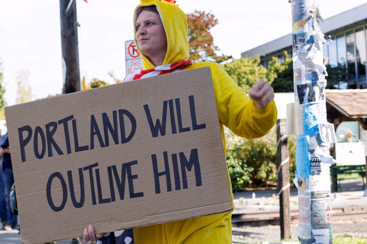 Trump déploie l’armée à Portland et dans les centres de l’immigration @AP