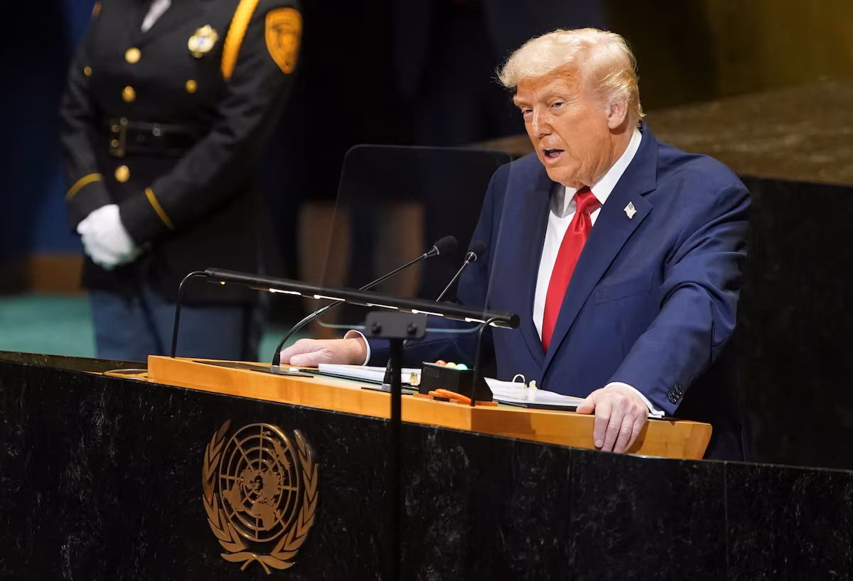 Trump menace la Russie de tarifs massifs et rejette la reconnaissance d’un État palestinien à l’ONU @AP