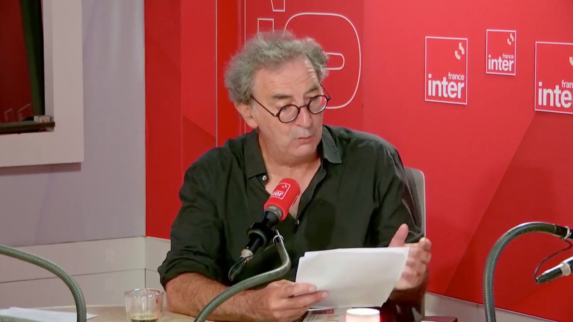 "Fils de pute", "enculés" : nouveau dérapage sur le service public. Sur France Inter, François Morel insulte les journalistes de L'Incorrect. (Capture d'écran France Inter)