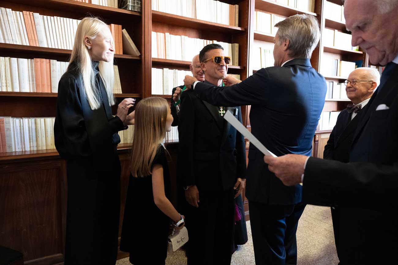 Des Distinctions Au Service De La Culture Et De La Bienfaisance