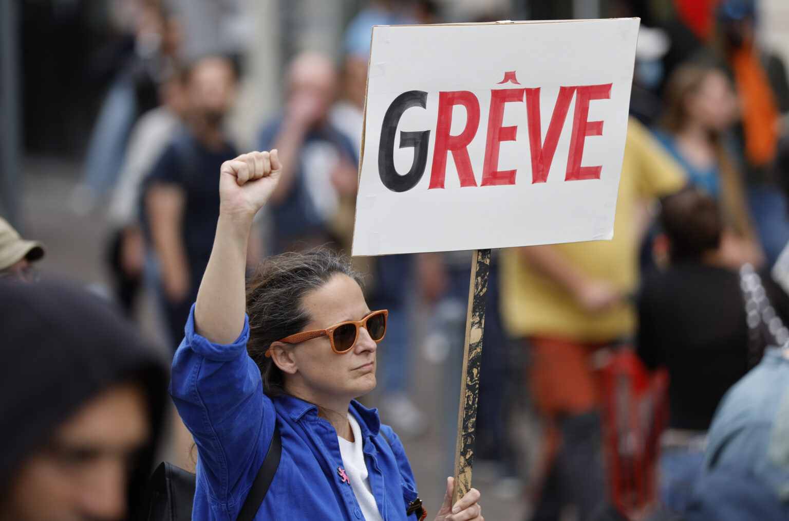 Manifestations, grèves et blocages du 18 septembre : forte mobilisation syndicale et alerte maximale des autorités (AP/Jean-Francois Badias)