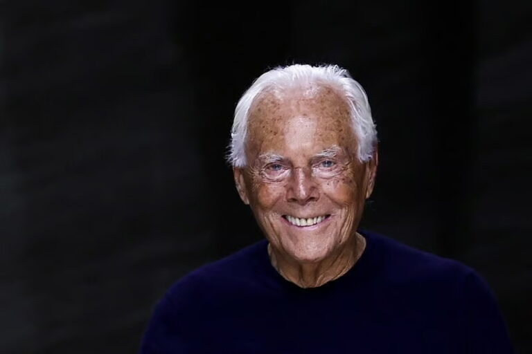 Mort de Giorgio Armani : le monde de la mode en deuil
