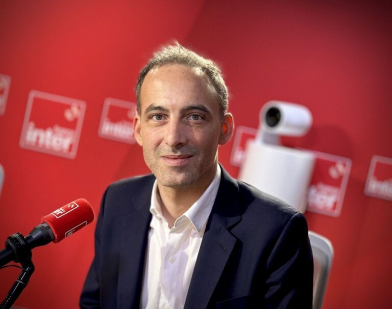 Raphaël Glucksmann assume et justifie le refus de censurer le gouvernement Lecornu