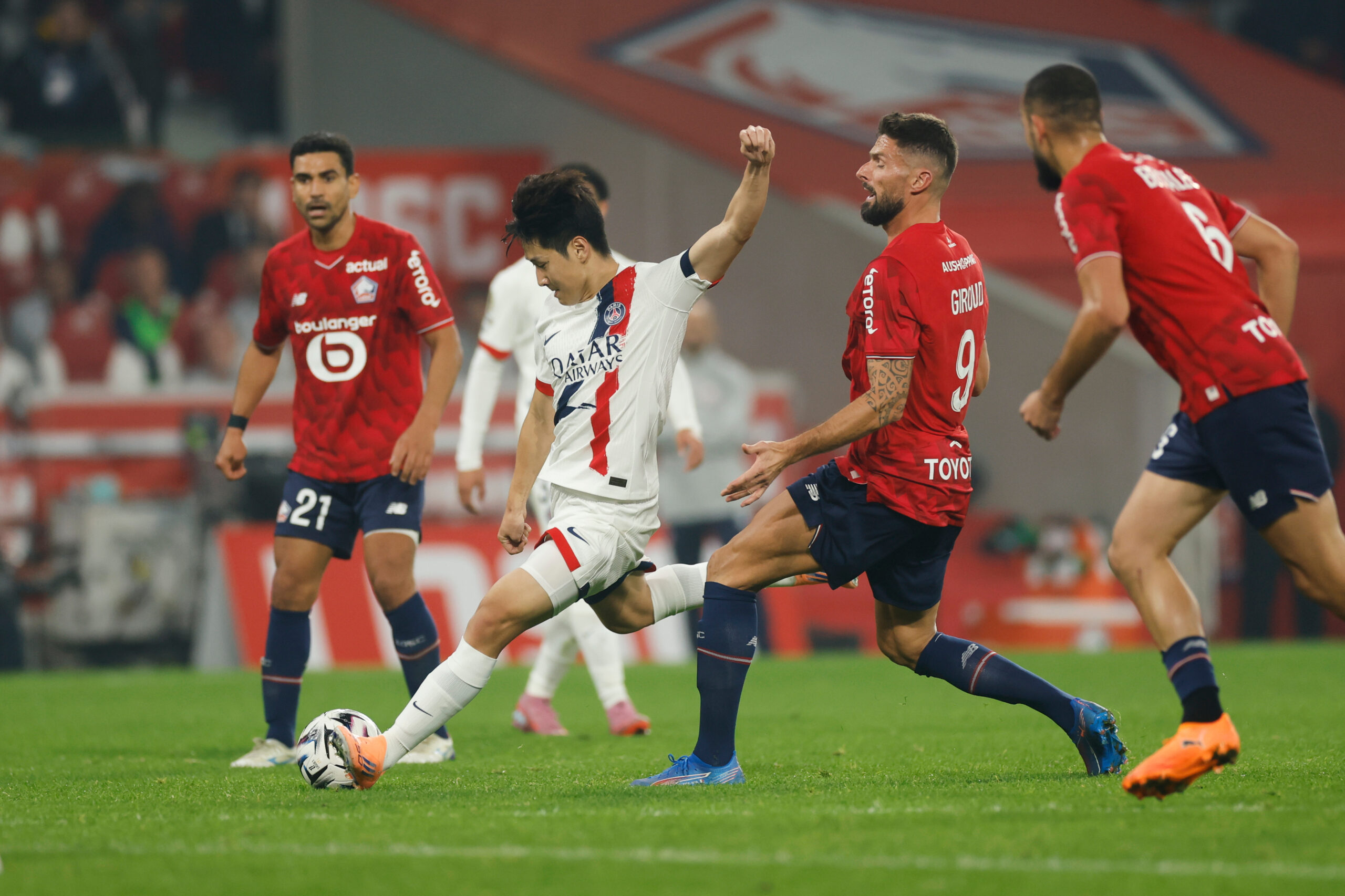 FOOT - Le PSG fait nul à Lille (1-1) et reprend la tête du championnat avant la trêve internationale