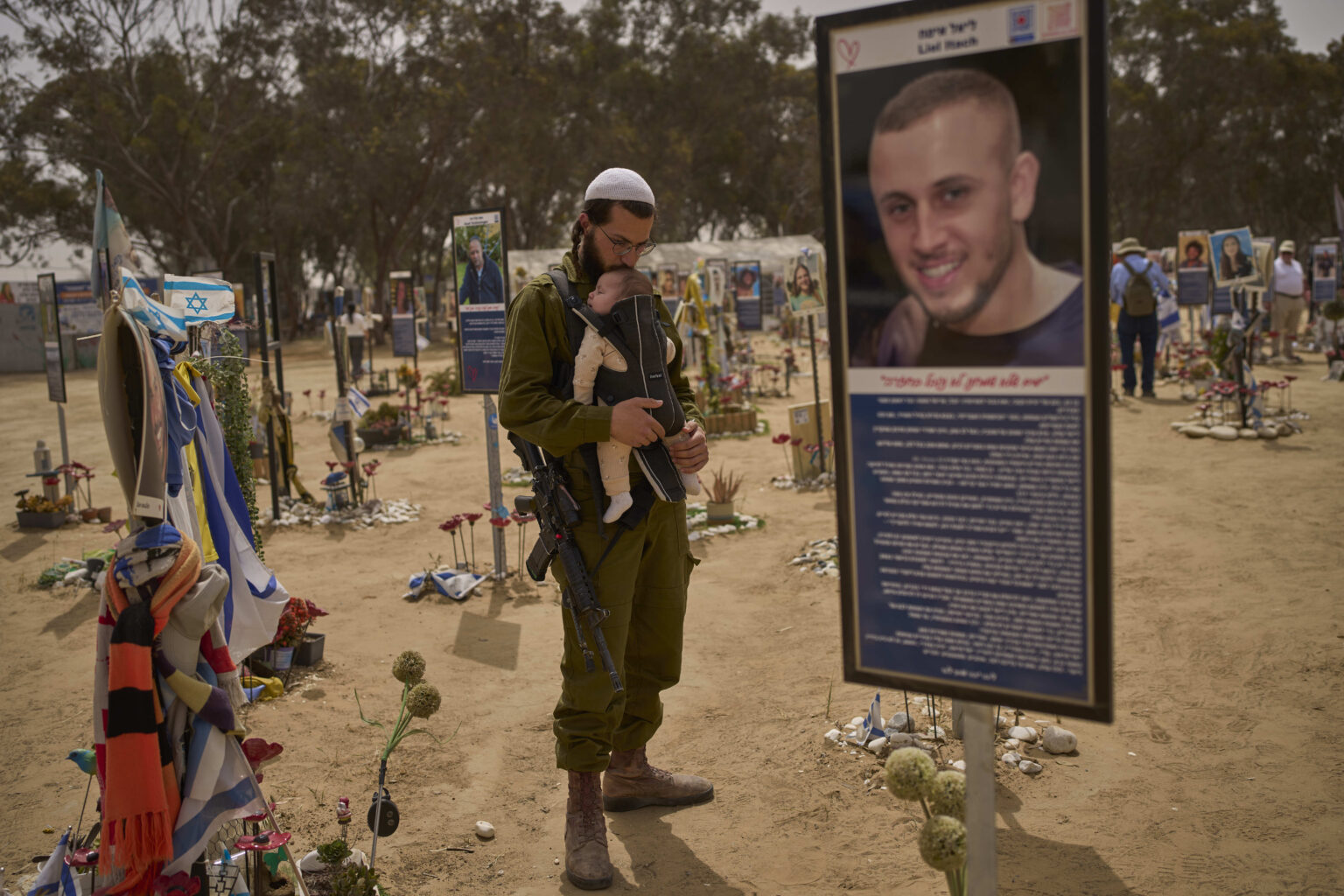 7 octobre 2023 - Assassinats, prises d'otages... Il y a deux ans jour pour jour, les terroristes du Hamas semaient la mort et la terreur sur Israël. (AP/Ohad Zwigenberg)