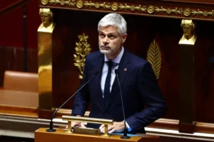 "La France n’a pas besoin d’assistanat, elle a besoin de travail", déclare Wauquiez après le discours de Lecornu