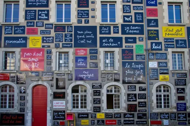 À Blois, la Fondation du doute célèbre Ben avec une exposition inédite