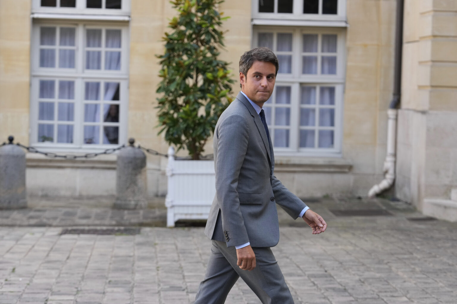 Gabriel Attal croit à une France prête à élire un président homosexuel en 2027 (AP Photo/Michel Euler)