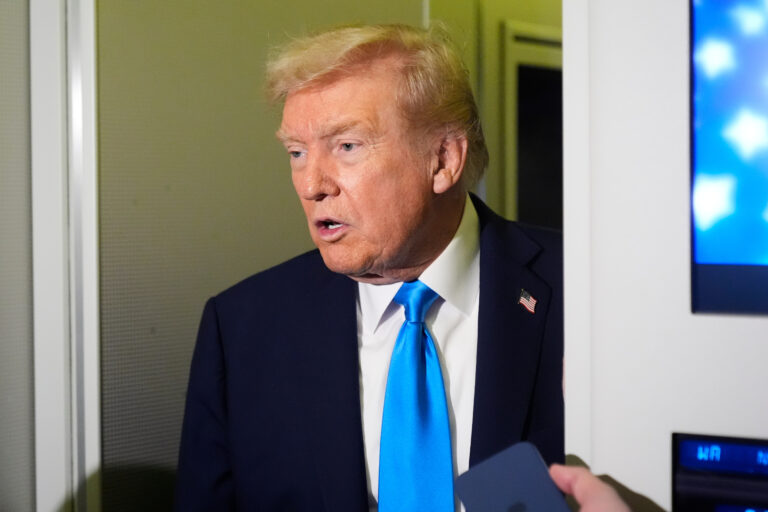 Trump admet ne pas pouvoir briguer un troisième mandat, tout en laissant planer le doute