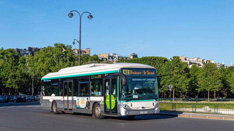 Bus parisiens - la RATP garde la main malgré l’ouverture à la concurrence (AP)