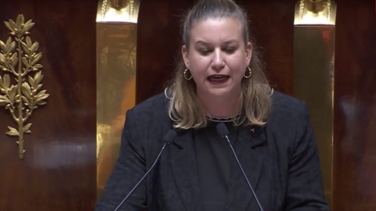 « Notre Constitution permet toutes les dérives autoritaires », dénonce Mathilde Panot face à Sébastien Lecornu