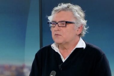 Michel Onfray fait tristement le deuil d’une France « à l’ancienne » : « Le monde judéo-chrétien, c’est fini »