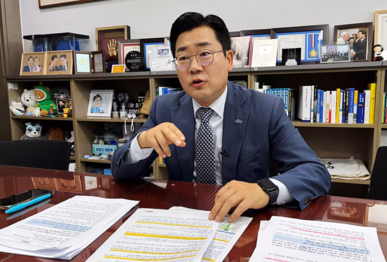 Corée du Sud - des dizaines de rapatriés du Cambodge visés par des mandats d’arrêt pour escroqueries en lignen (AP)