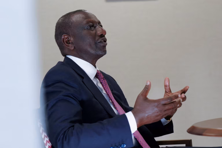 Des ONG kenyanes accusent le gouvernement Ruto de creuser les inégalités et de plonger le pays dans la pauvreté (AP)