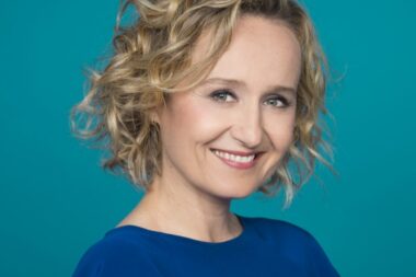 « Grosse désillusion » - Caroline Roux battue à plate couture par TF1 et M6