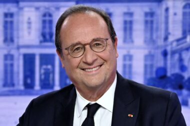 François Hollande mis aux enchères : un déjeuner avec l'ancien président part à 500 euros