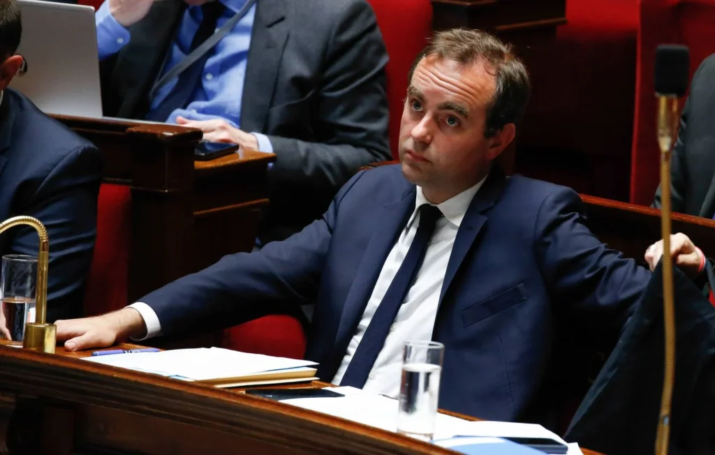 Réforme des retraites : Sébastien Lecornu temporise au nom de la stabilité