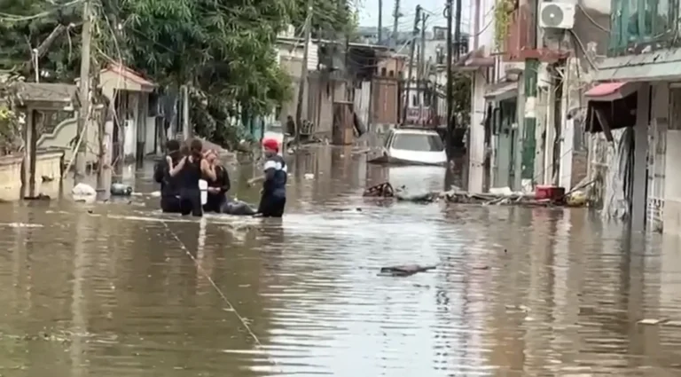 Inondations meurtrières au Mexique - des dizaines de disparus et une gestion de crise contestée