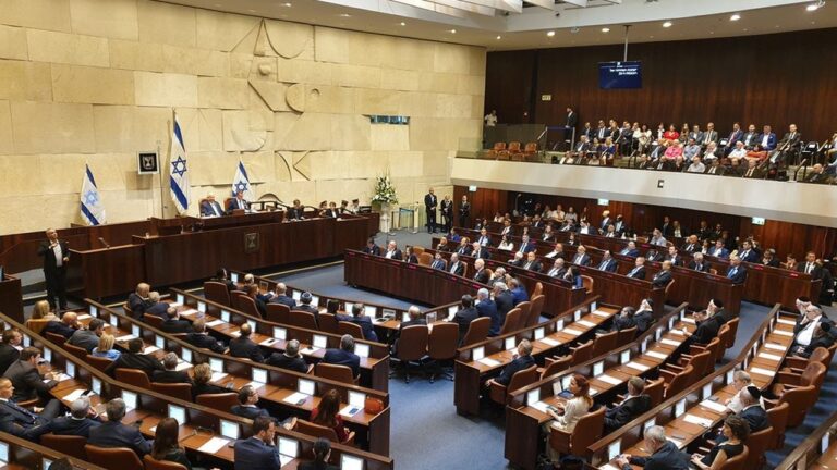 Israël : le Parlement approuve en première lecture un projet de loi ouvrant la voie à l’annexion de la Cisjordanie