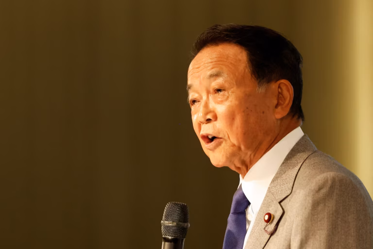 Japon : la nouvelle Première ministre Sanae Takaichi nomme l’ancien Premier ministre Taro Aso à un poste clé