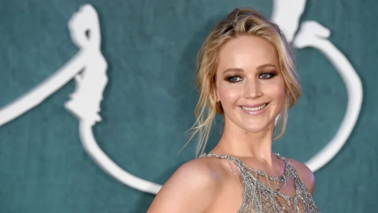 Jennifer Lawrence assume : "Rien n'est revenu" après sa grossesse, elle opte pour la chirurgie